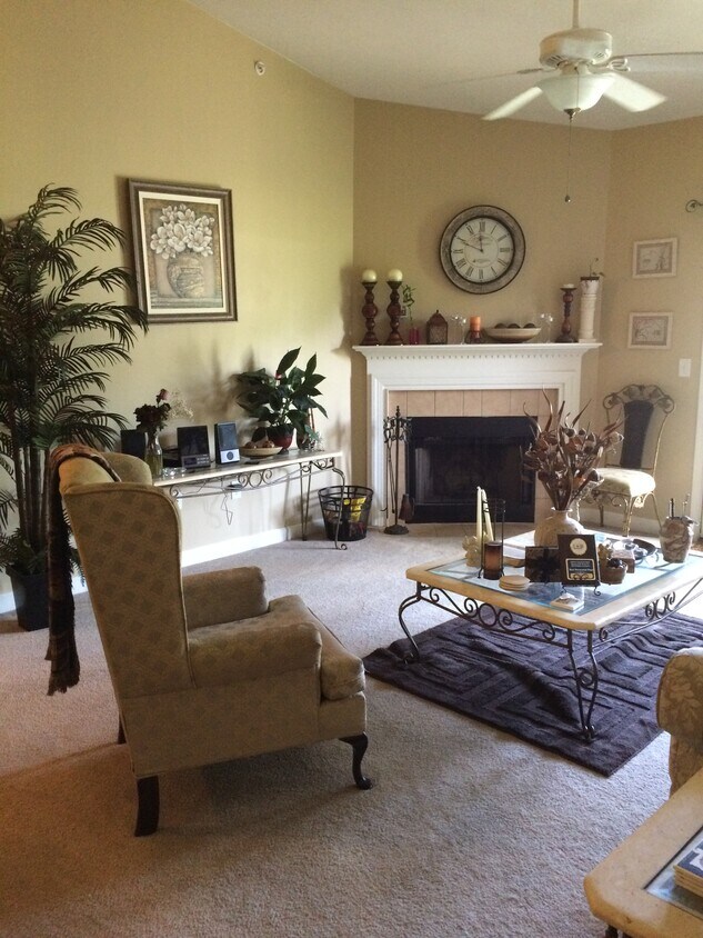 Foto principal - 17023 Doe Valley Ct
