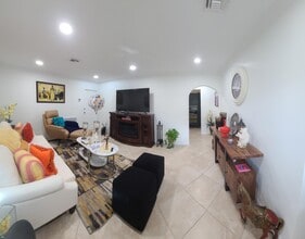 Building Photo - 4323 Redding Rd