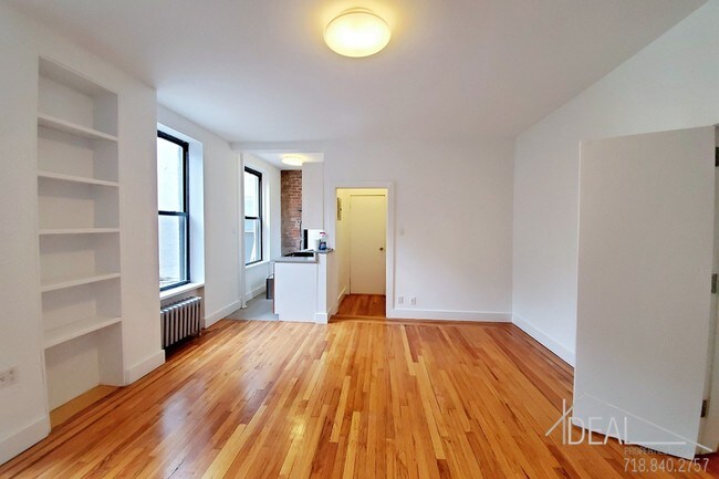 Building Photo - 80 Court Street #123R
