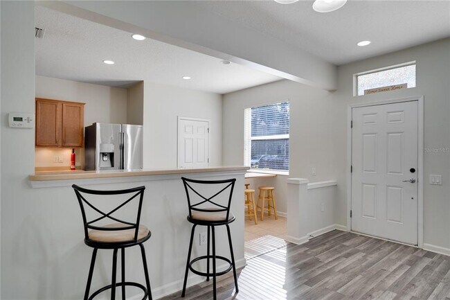 Building Photo - 2219 Snow Flake Pl