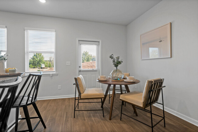 Foto del edificio - Covey Homes Hunter Trail