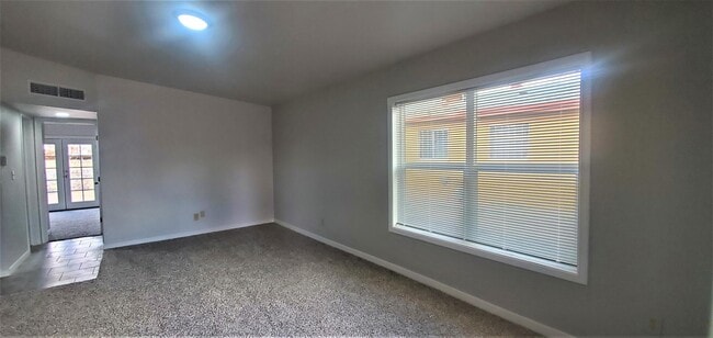 Building Photo - 2909 Beachcomber Dr