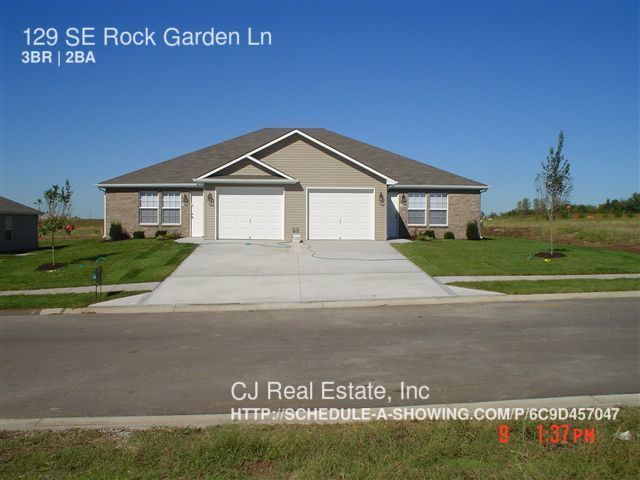 Primary Photo - 129 SE Rock Garden Ln