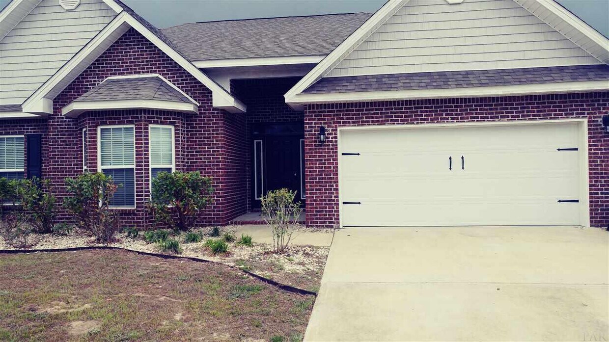 Foto principal - 8737 Bradfield Dr