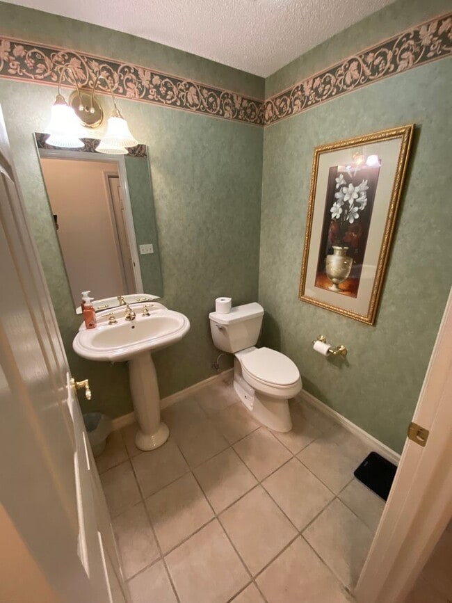 Building Photo - Turnkey SEASONAL Rental in Spanish Springs...