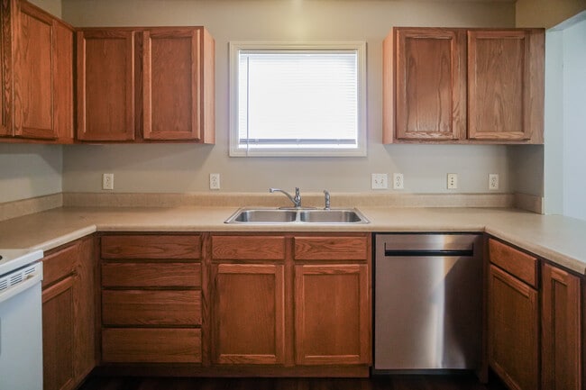 Kitchen - 3709 S Cramer Cir