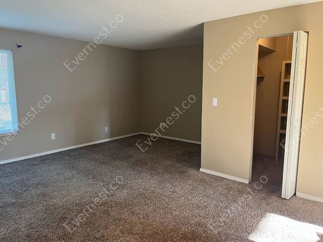 Building Photo - 1705 Heatheridge Rd