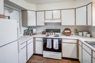 Building Photo - Steeplechase Apartments and Townhomes