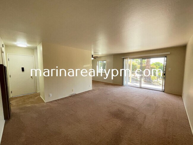 Foto del edificio - Spacious upper unit apartment! Coming Soon...