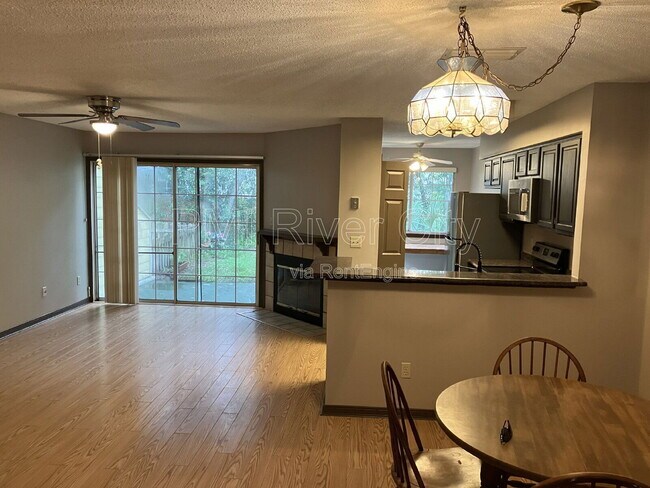 Foto del edificio - 1539 Summer Sands Dr