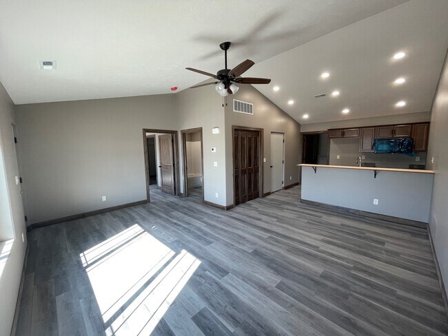 Foto del edificio - 2105 E 36th St
