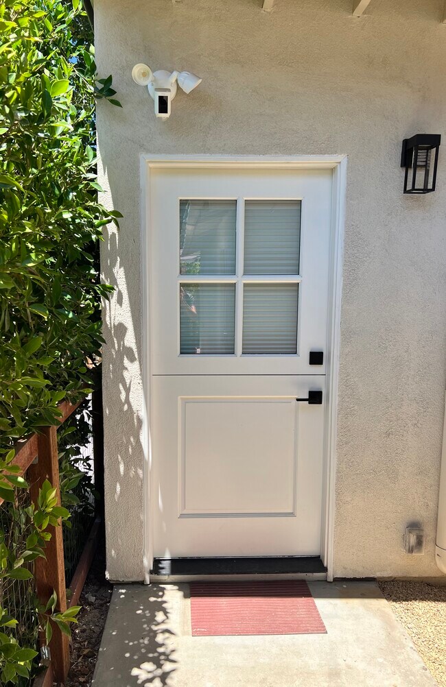 Building Photo - 510 San Onofre Rd