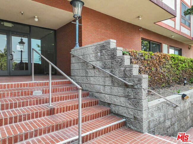 Building Photo - 8828 Pershing Dr