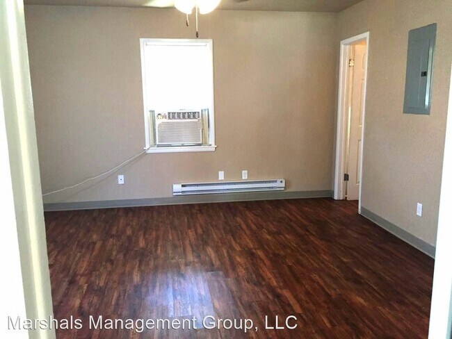 Foto del edificio - 3001-3007 S Quincy St