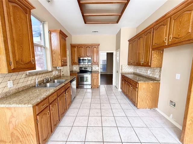 Foto del edificio - 8902 Bayshore Ln