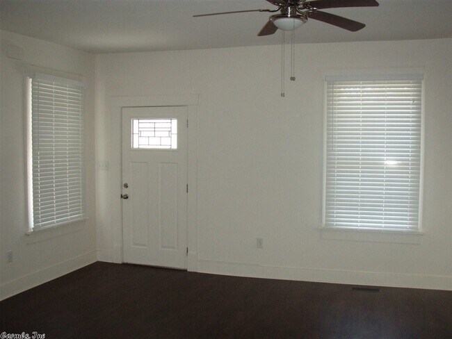 Foto del edificio - 809 N Palm St