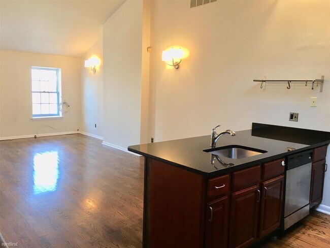 Building Photo - 3 br, 2 bath House - 725 S 17th St Unit B