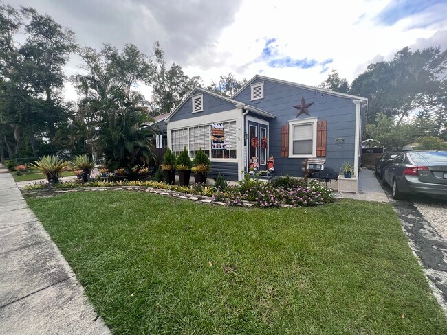 Foto del edificio - 1617 E Amelia St