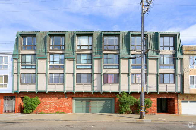 Building Photo - Oceanview Apartments