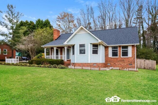 Newly Renovated, 3 Bedroom, 2 Bath photo'