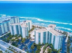 Building Photo - 3901 S Ocean Dr