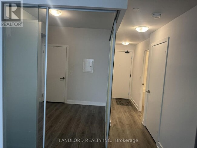 Building Photo - 4130 Parkside Village Dr