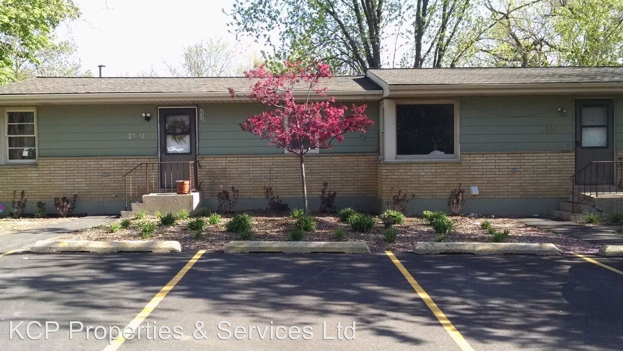 Primary Photo - 2 br, 1 bath Apartment - 2300 Ravine Dr