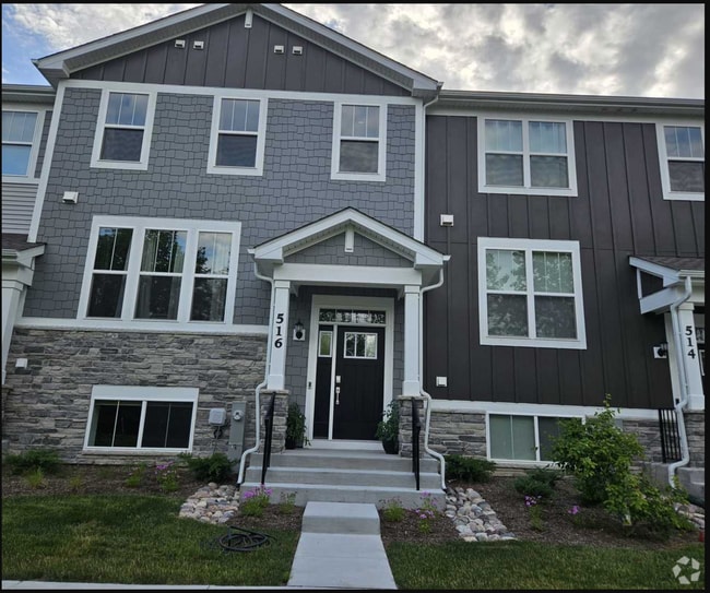 Building Photo - 516 Wolverine Dr