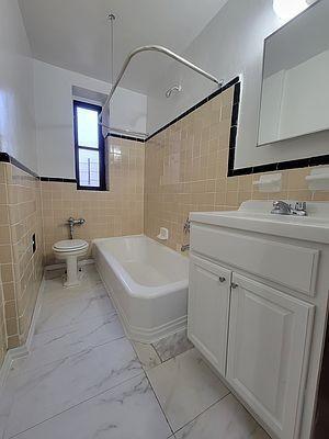 Foto del edificio - 1 bedroom in BRONX NY 10456