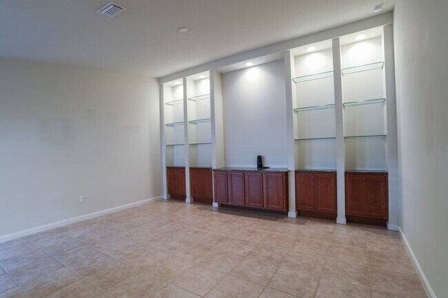 Building Photo - 11847 Iselle Dr