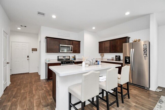 Building Photo - 21527 Bonita Vista Dr