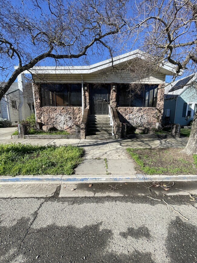 Foto del edificio - 1316 H St