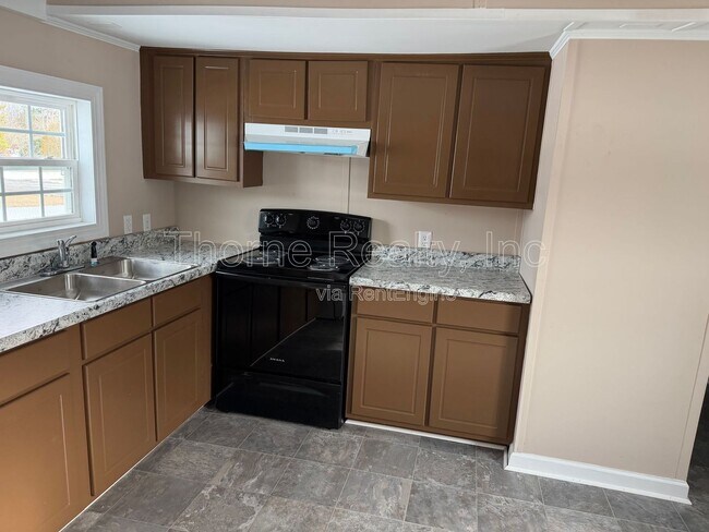 Foto del edificio - 5118 Temperance Hall Rd