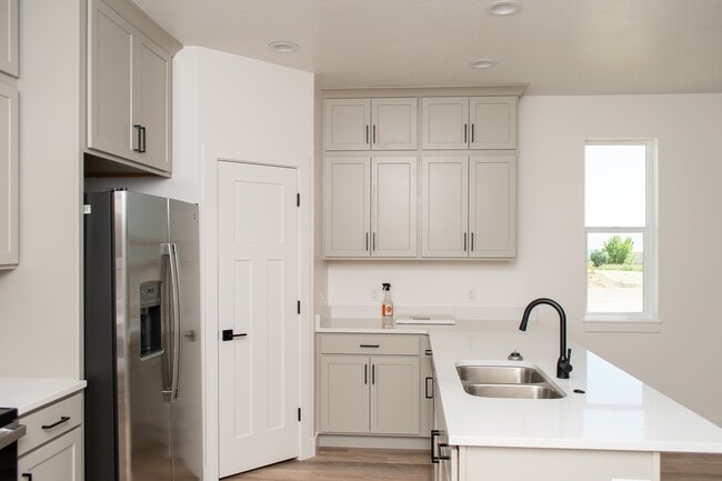 Building Photo - 876 S 340 E