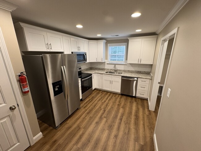 Kitchen - 3 Dixie Ave