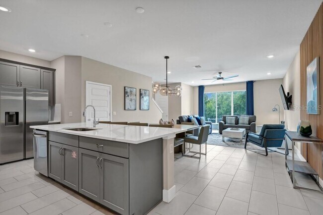 Foto del edificio - 7846 Spectrum Dr