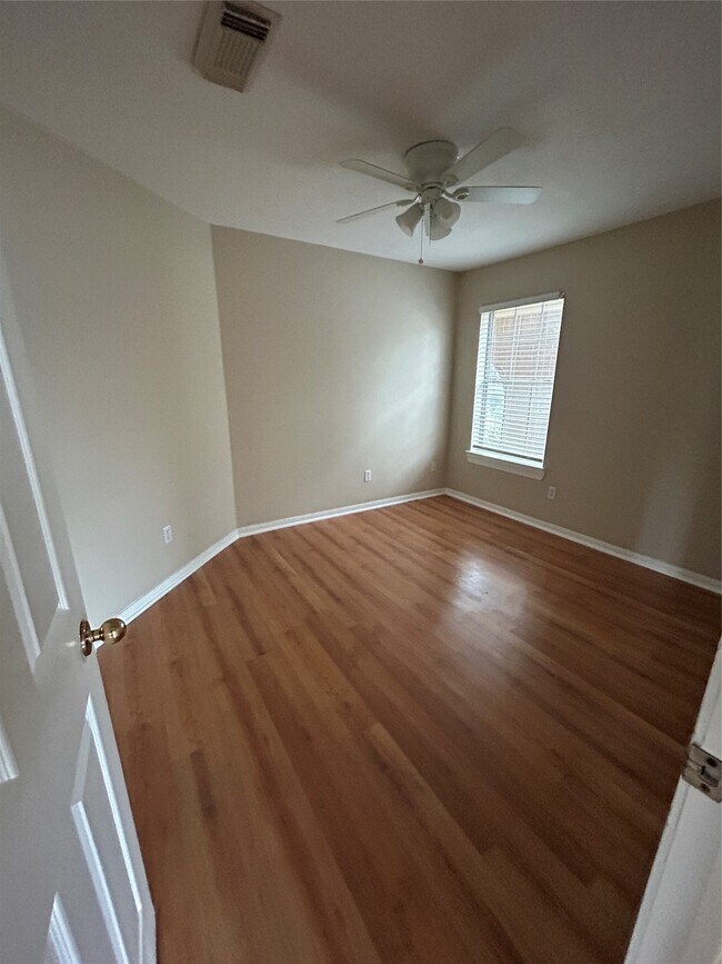 Foto del edificio - 8806 Edenbridge St