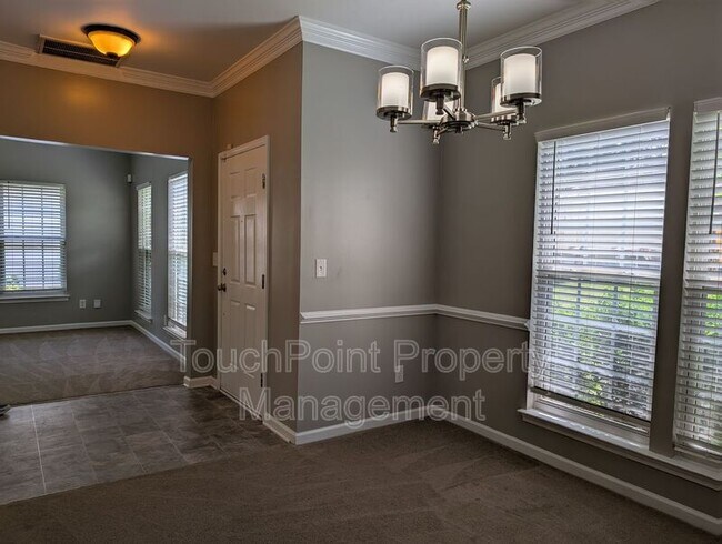 Foto del edificio - 10002 Baxter Caldwell Dr