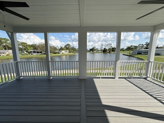Building Photo - 19419 Tarpon Woods Ct