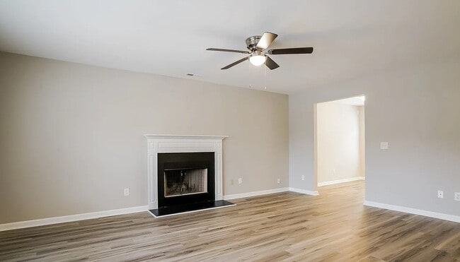 Foto del edificio - 4037 Griffis Glen Dr