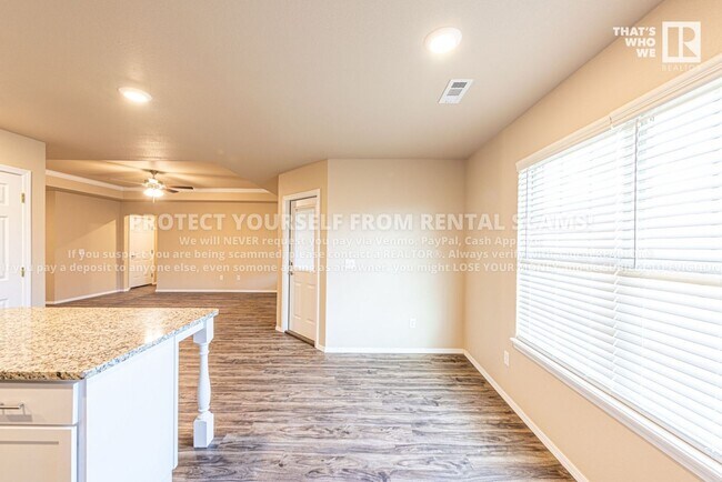 Building Photo - 1004 Rachel St