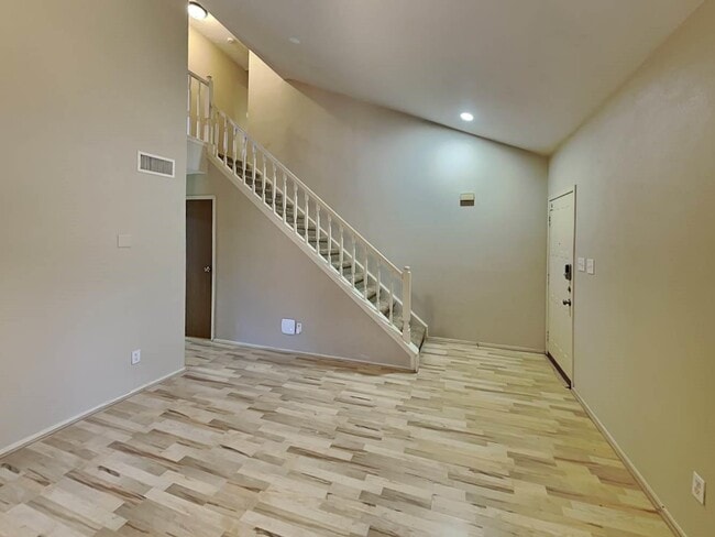 Building Photo - 164 Maple Branch St