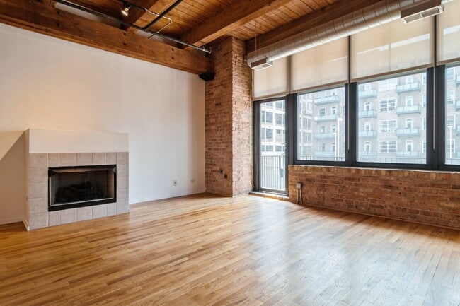 Building Photo - 625 W Jackson Blvd