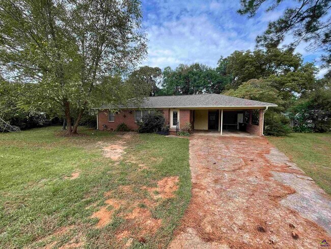 Building Photo - 608 Bernard Dr