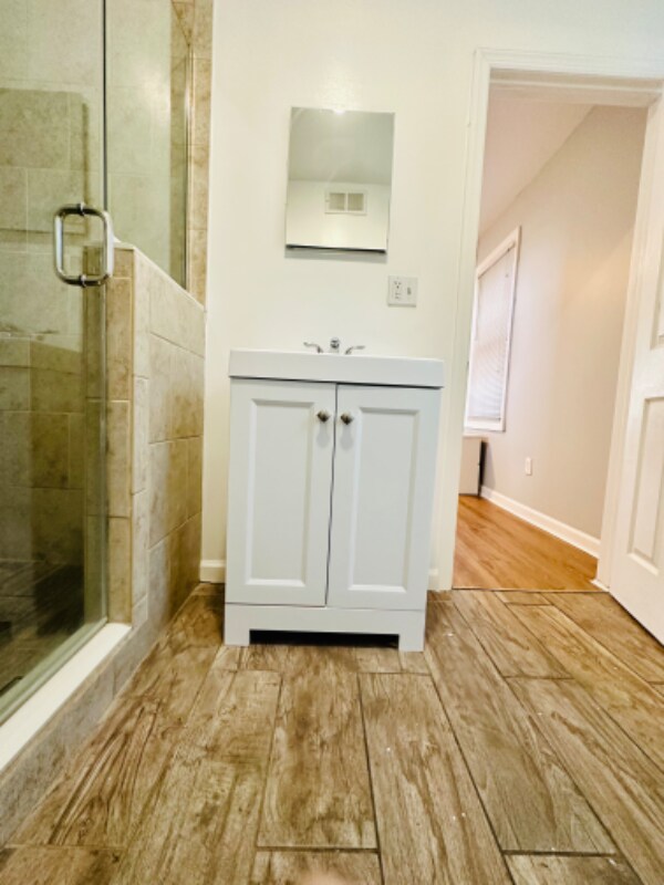 191 N Park St Unit 1, East Orange, NJ 07017 Room for Rent in East