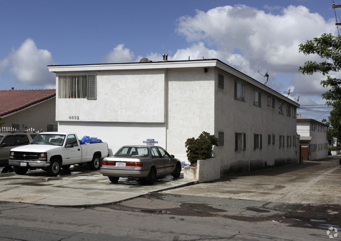 Building Photo - 4492 Estrella Ave