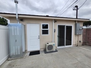 Building Photo - 13420 Harvest Ave