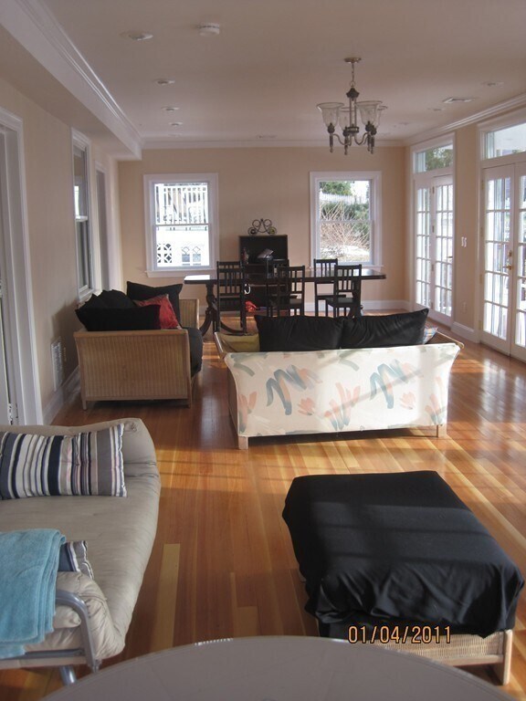 Building Photo - 159 Longwood Ave