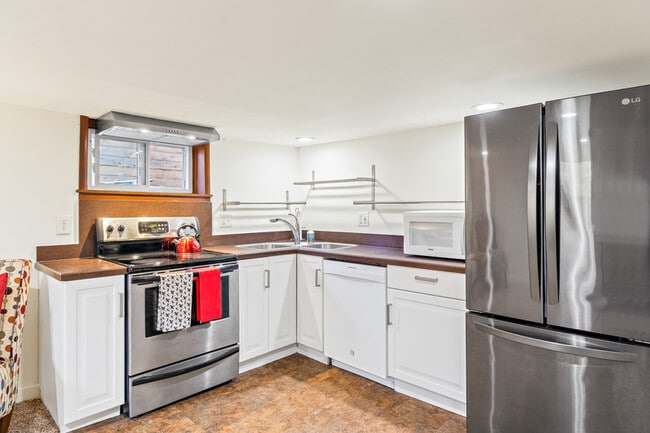 Building Photo - 10556 3rd Ave NW