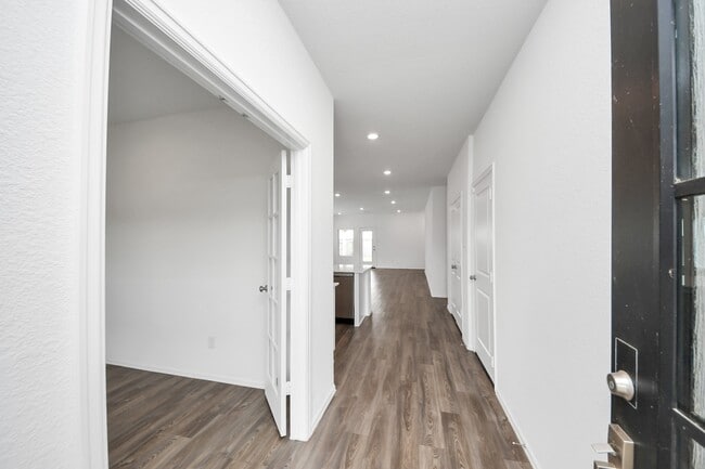 Building Photo - 26631 Castiel Dr